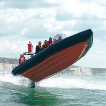 BGboats-подскачане и глисиране при надуваема лодка